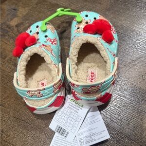 NWT Disney Mickey Mouse Christmas Holiday Treats Crocs for Kids Toddler Size 8